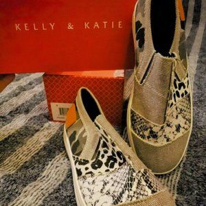 Kelly & Katie women's slip-on shoes